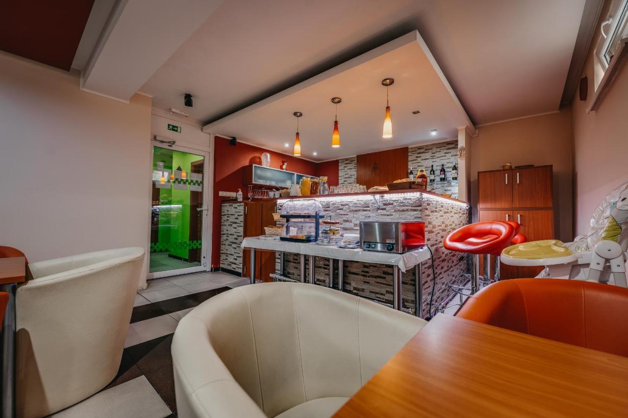 City Penzion Hotel Kassa Kültér fotó