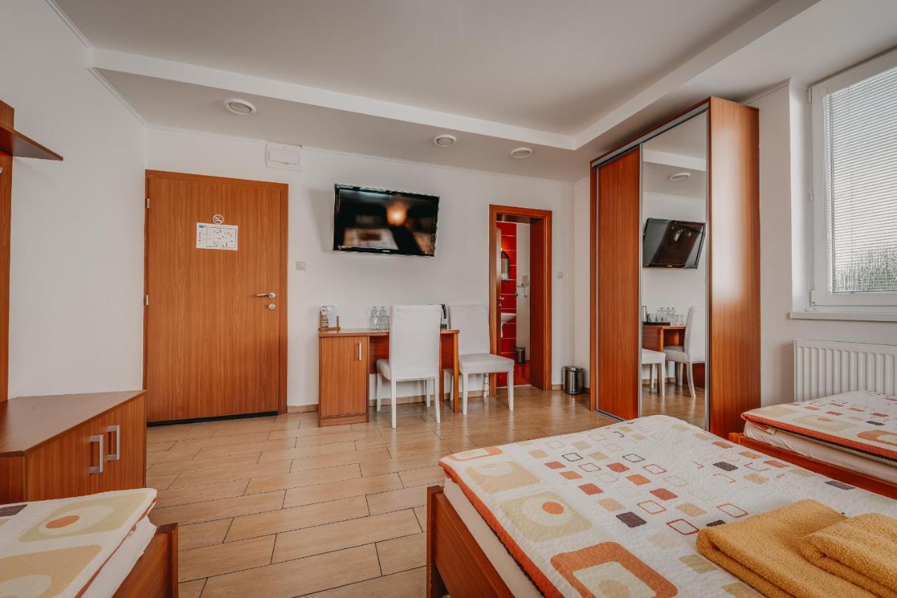 City Penzion Hotel Kassa Kültér fotó