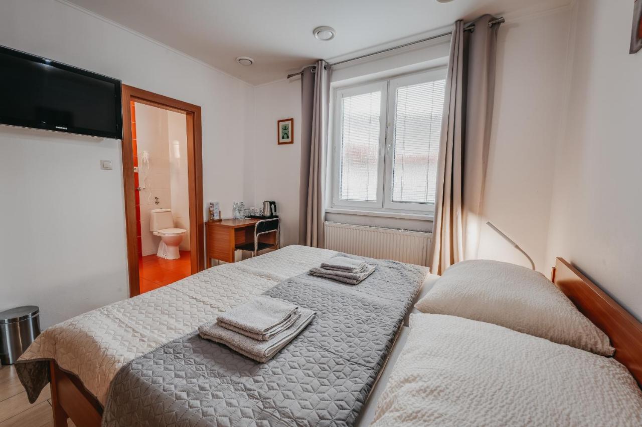 City Penzion Hotel Kassa Kültér fotó