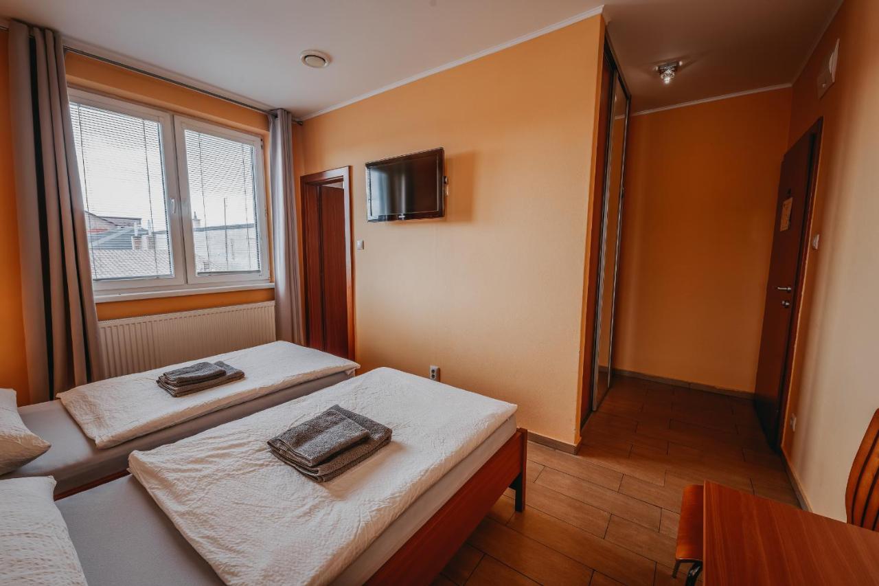 City Penzion Hotel Kassa Kültér fotó