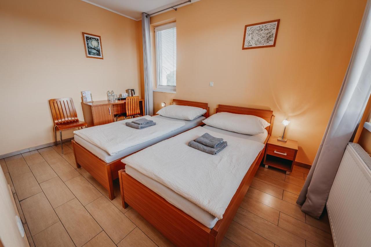 City Penzion Hotel Kassa Kültér fotó