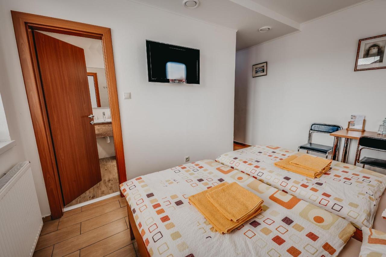City Penzion Hotel Kassa Kültér fotó