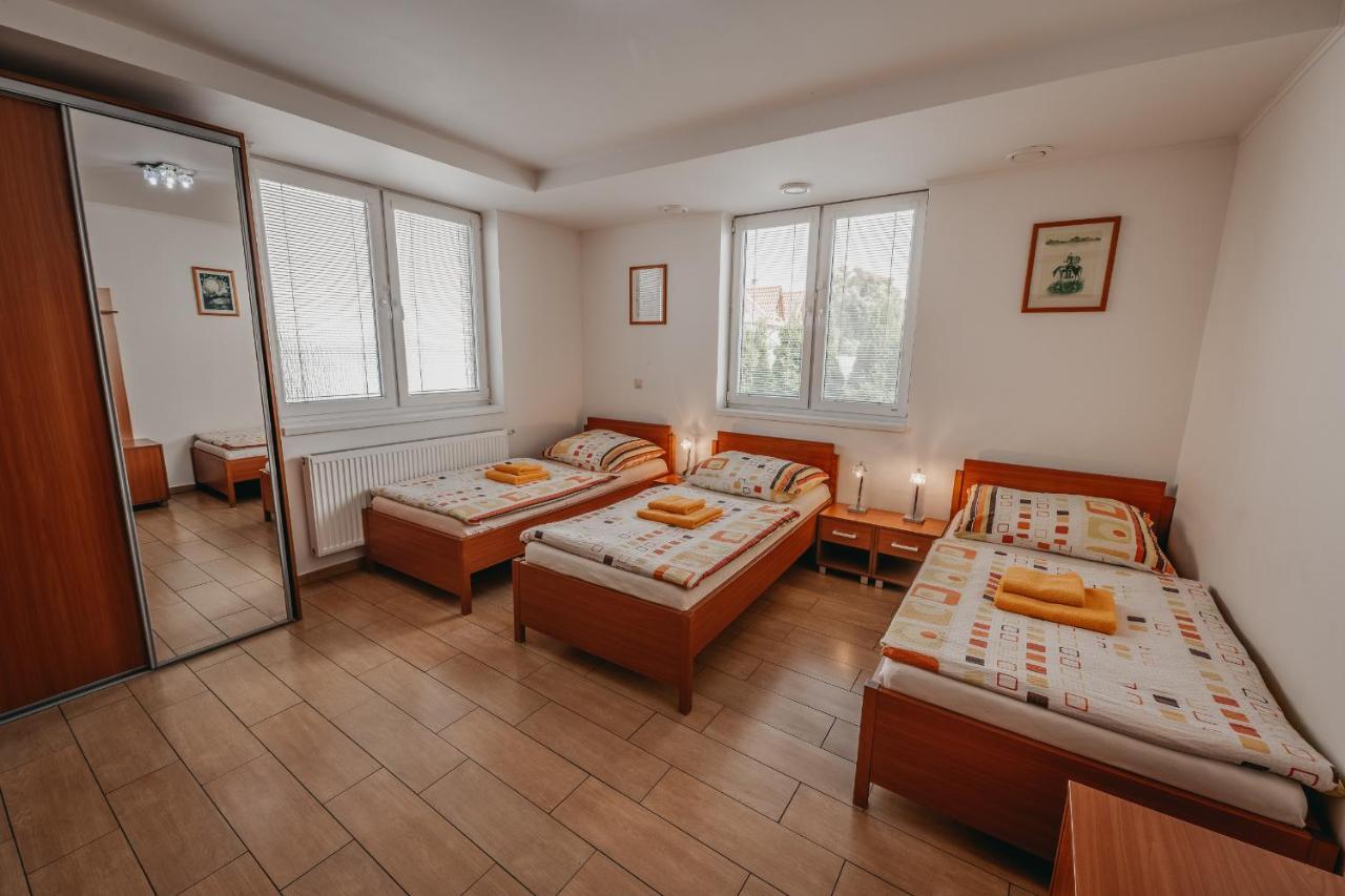 City Penzion Hotel Kassa Kültér fotó
