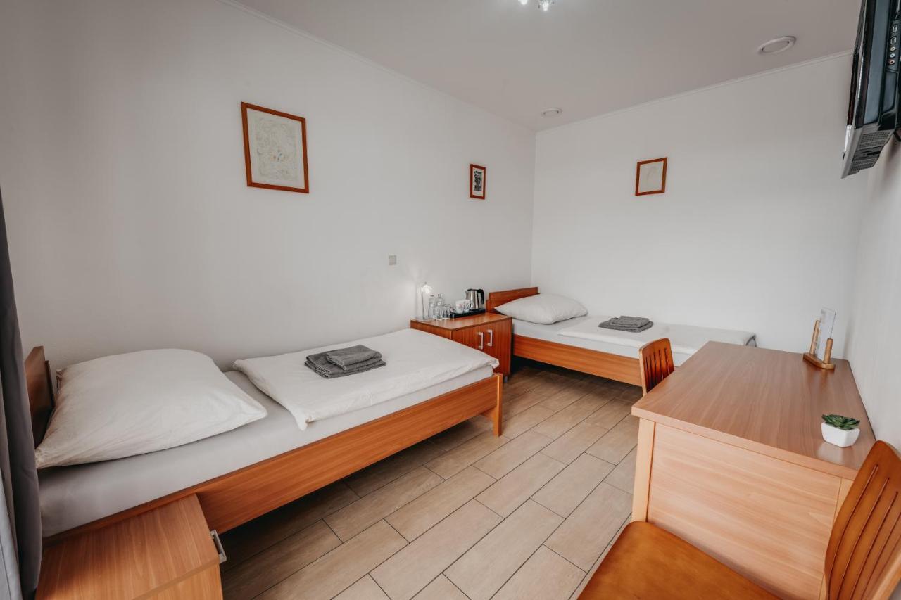 City Penzion Hotel Kassa Kültér fotó
